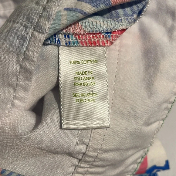 Like new Lilly Pulitzer The Callahan Short Size 4 in She Sells Seashells - Picture 9 of 9